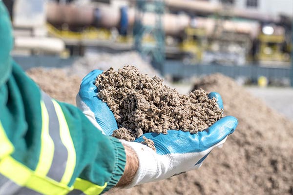 Promover vigorosamente a atualização e transformação herméticas de usinas de mistura de concreto para ajudar a vencer